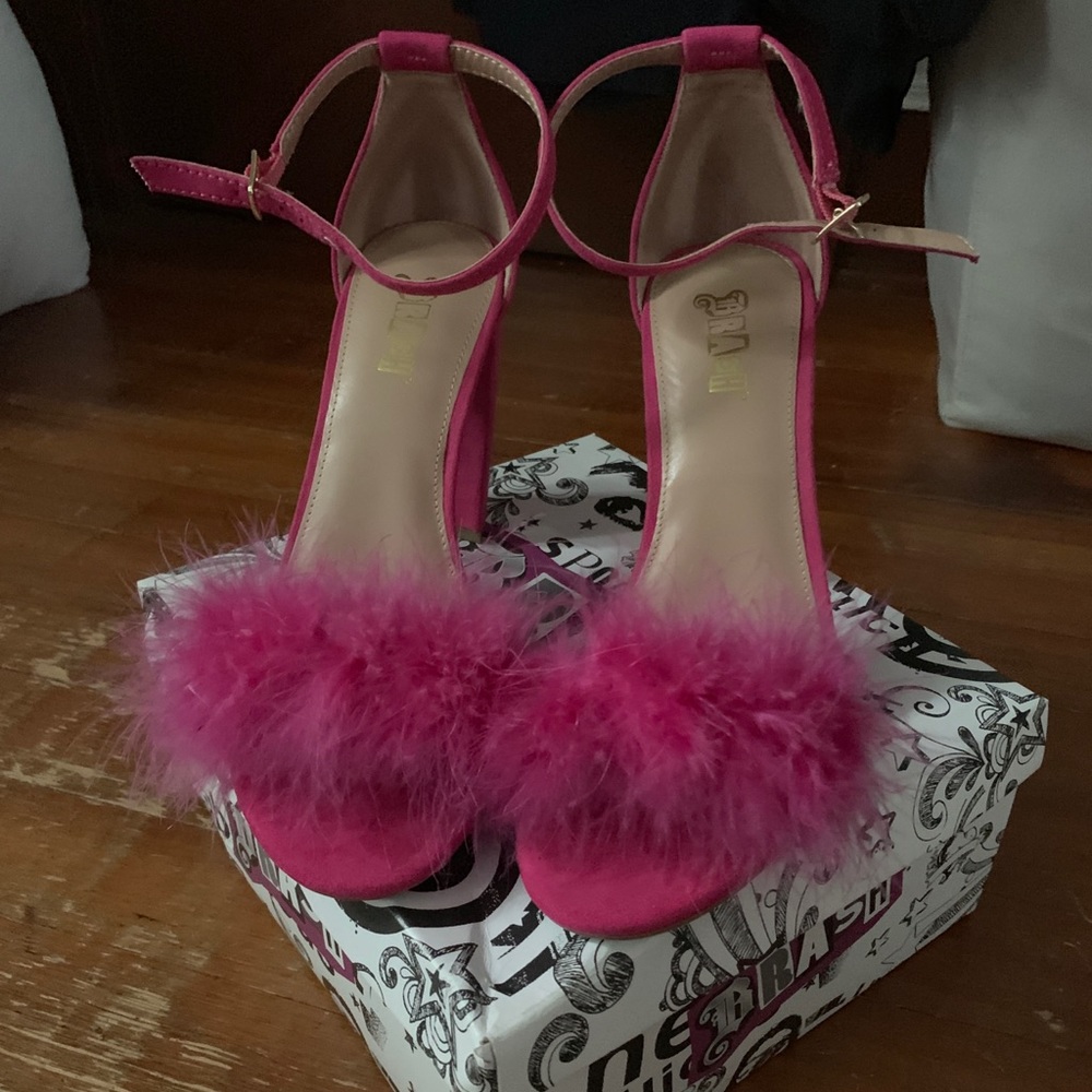 Pink feather heels